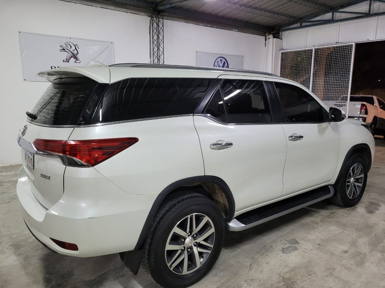 Toyota Hilux SW4 Usado en San Juan, deRuedas