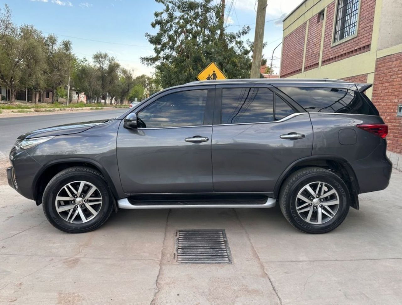 Toyota Hilux SW4 Usado en Mendoza, deRuedas