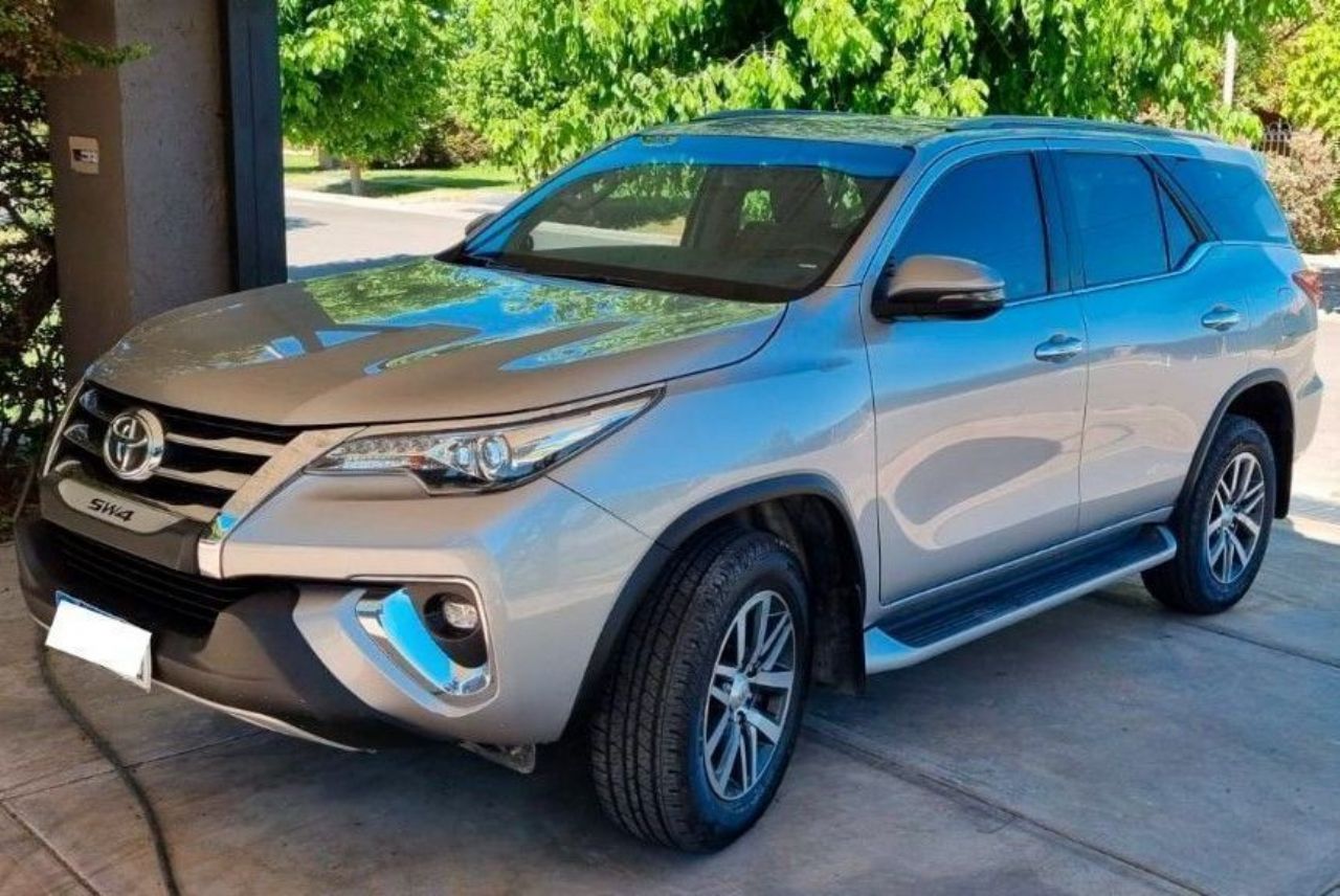 Toyota Hilux SW4 Usado en Mendoza, deRuedas