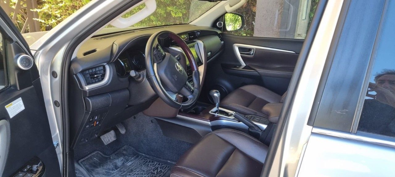 Toyota Hilux SW4 Usado en Mendoza, deRuedas
