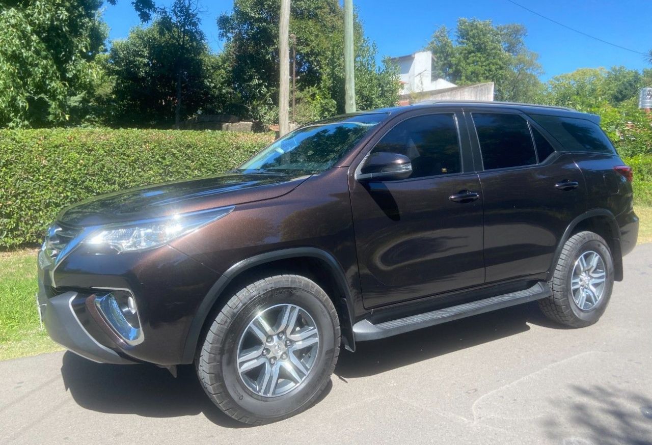 Toyota Hilux SW4 Usado en Buenos Aires, deRuedas