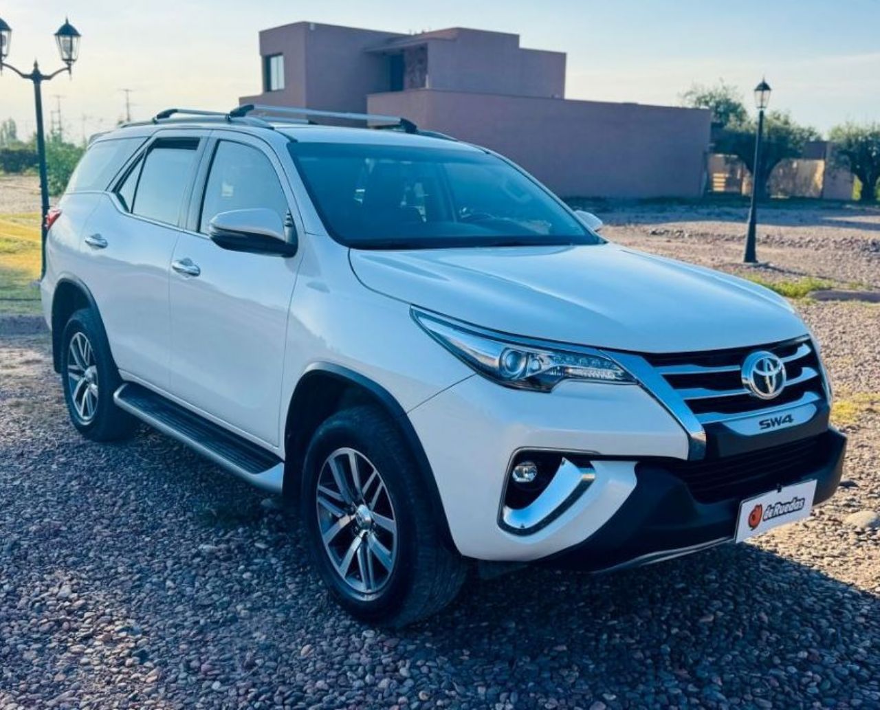 Toyota Hilux SW4 Usado Financiado en Mendoza, deRuedas