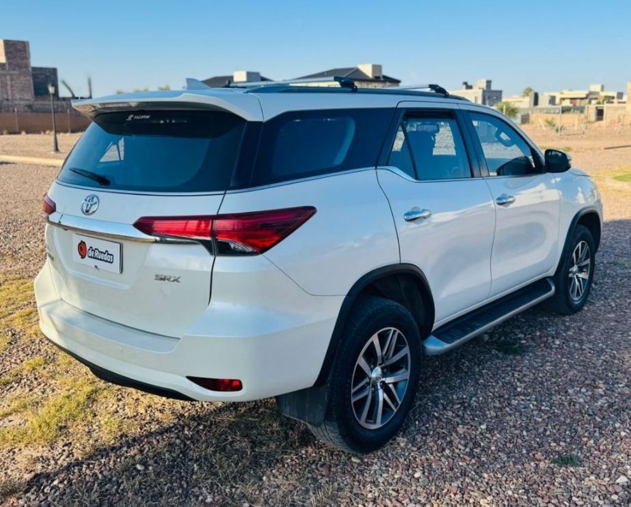 Toyota Hilux SW4 Usado Financiado en Mendoza, deRuedas