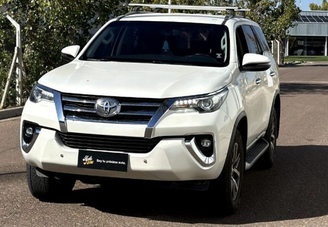 Toyota Hilux SW4 Usado en Mendoza, deRuedas