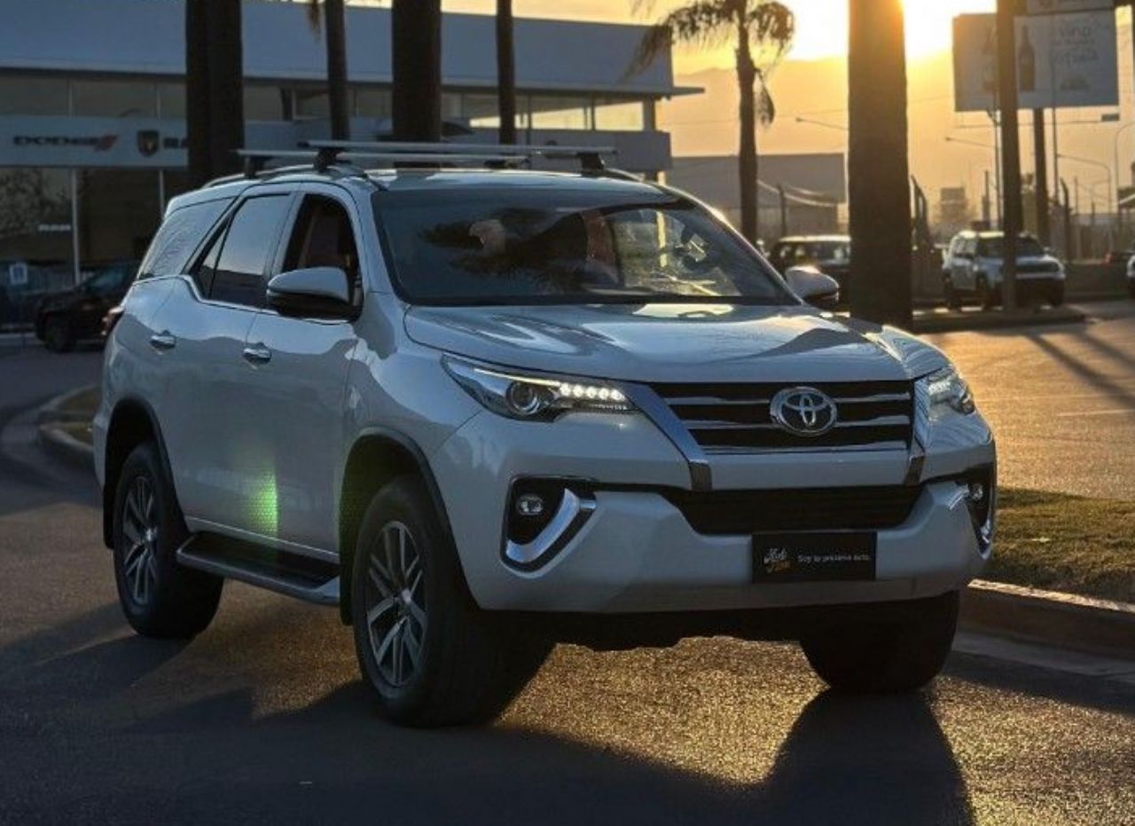 Toyota Hilux SW4 Usado en Mendoza, deRuedas