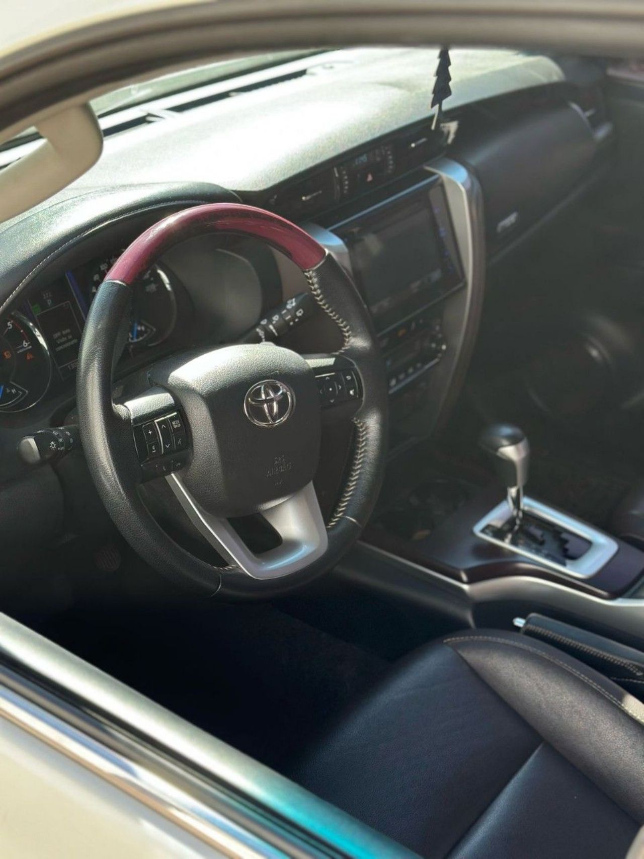 Toyota Hilux SW4 Usado en Mendoza, deRuedas
