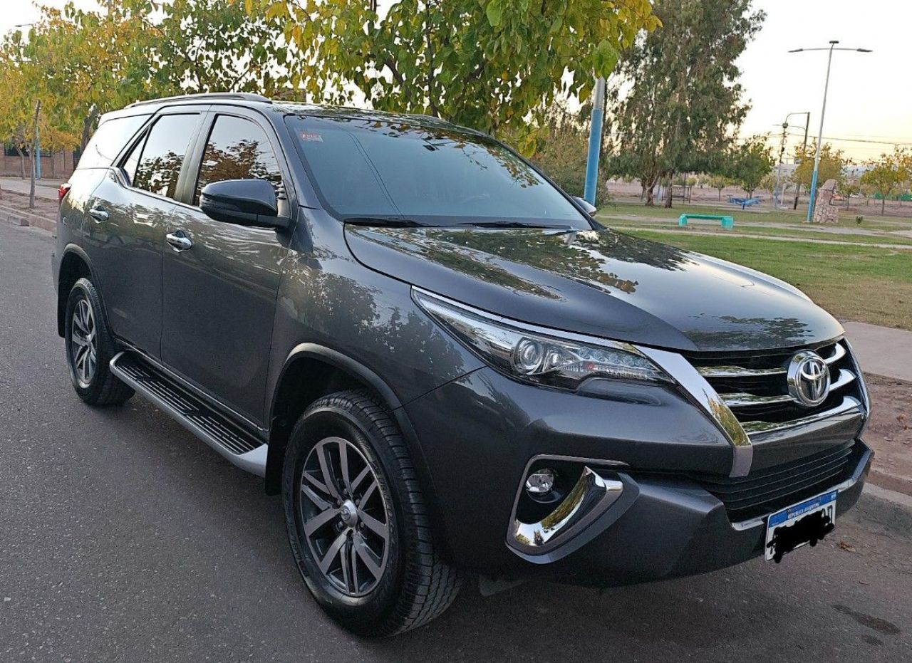 Toyota Hilux SW4 Usado en Mendoza, deRuedas