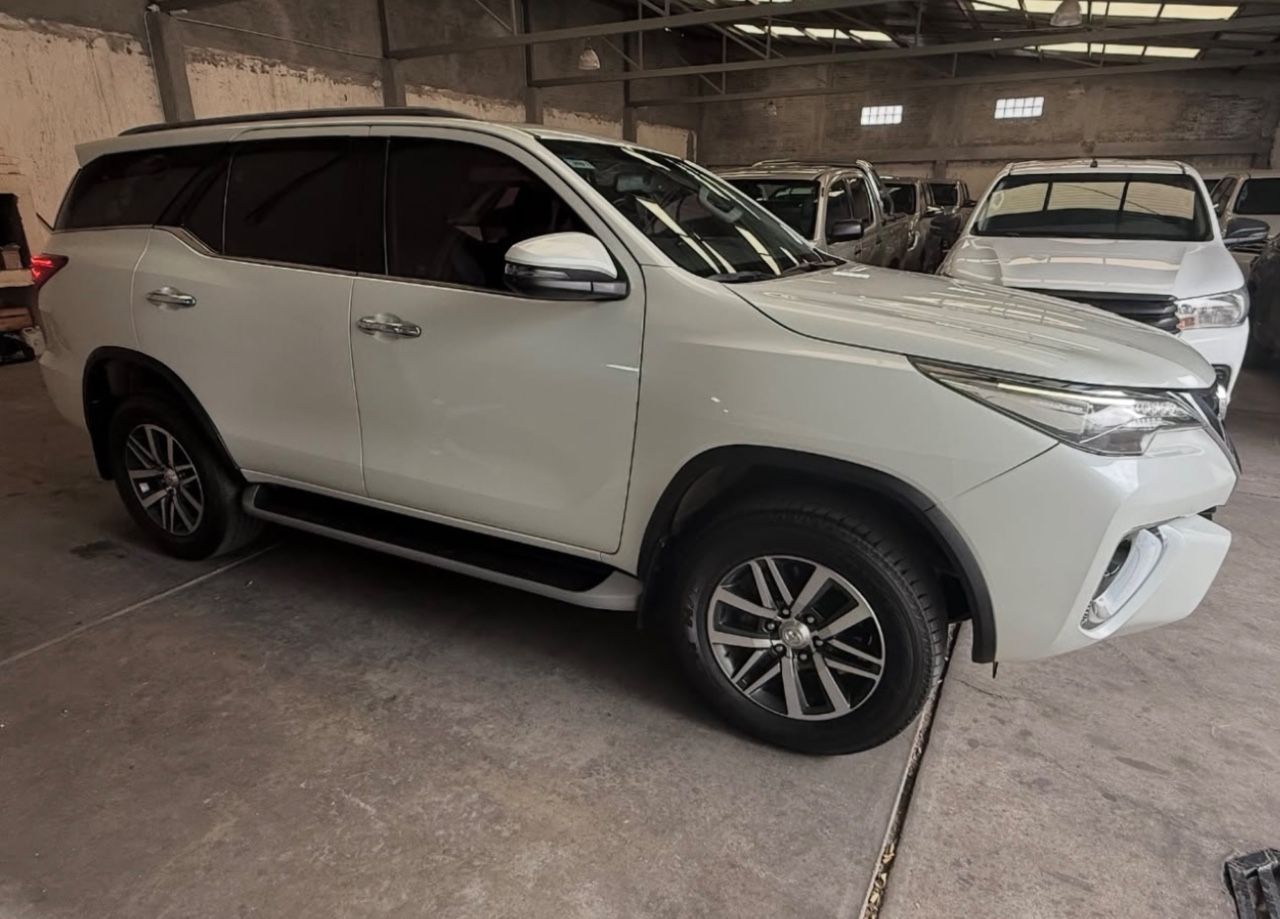 Toyota Hilux SW4 Usado en Mendoza, deRuedas