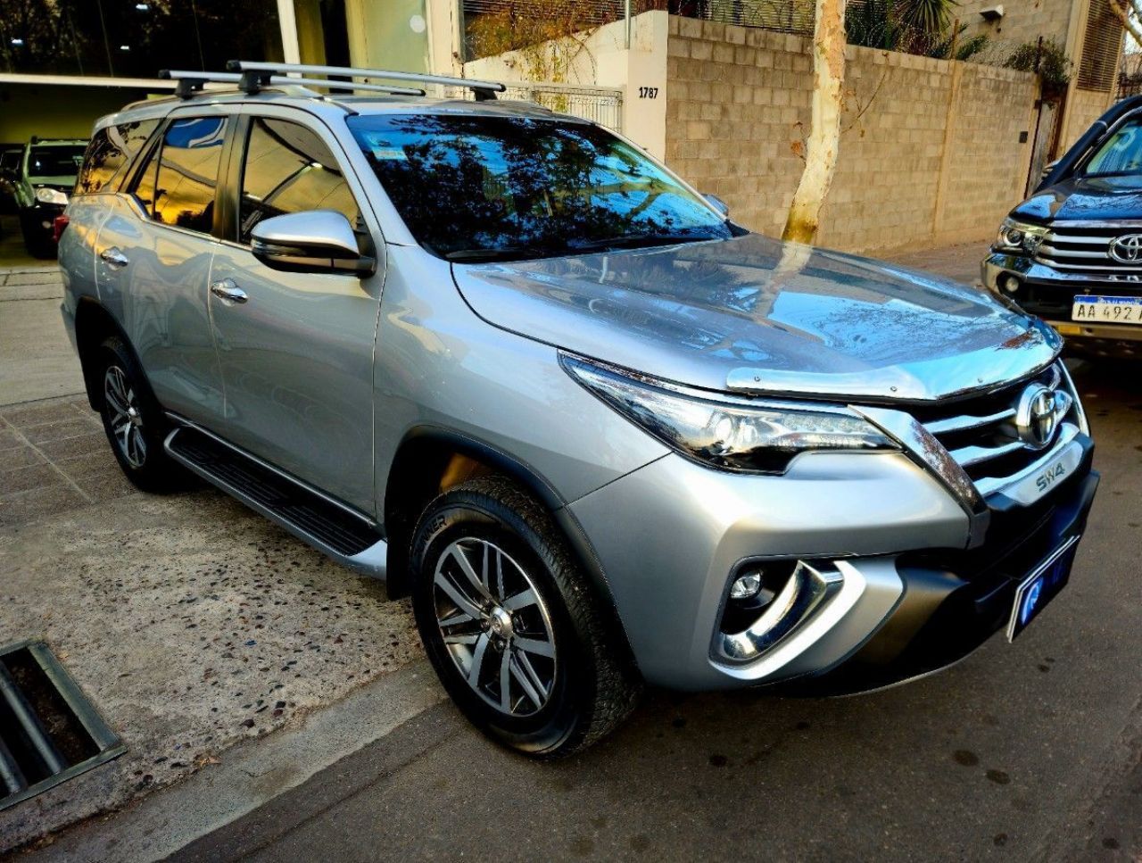 Toyota Hilux SW4 Usado Financiado en Mendoza, deRuedas