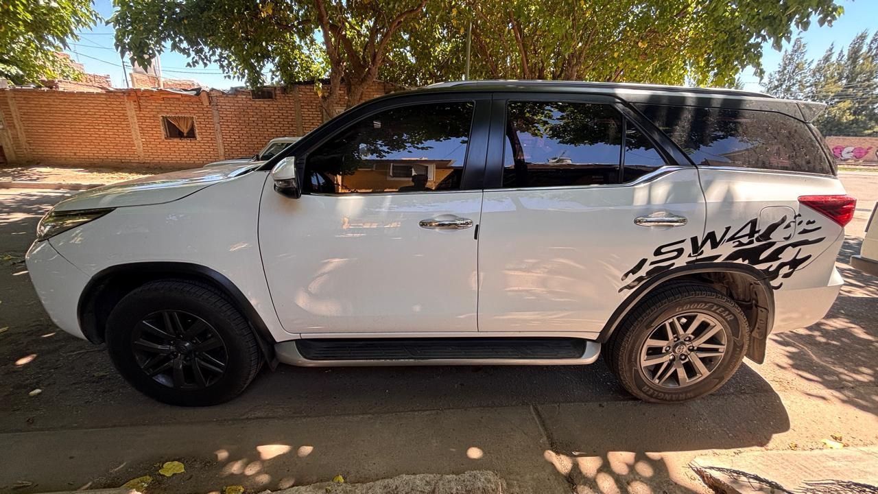 Toyota Hilux SW4 Usado en Mendoza, deRuedas