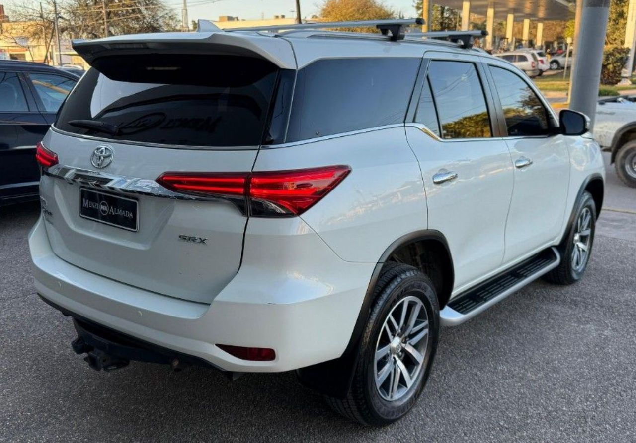 Toyota Hilux SW4 Usado Financiado en Córdoba, deRuedas