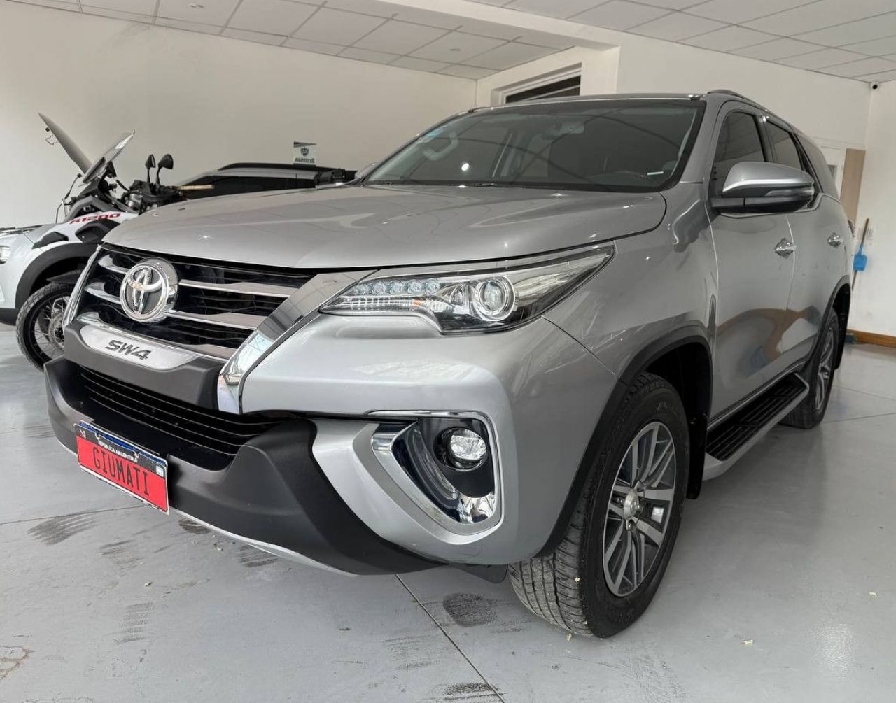 Toyota Hilux SW4 Usado Financiado en Mendoza, deRuedas