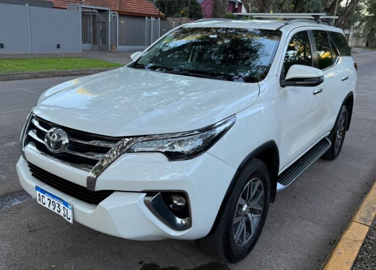 Toyota Hilux SW4 Usado en Buenos Aires, deRuedas