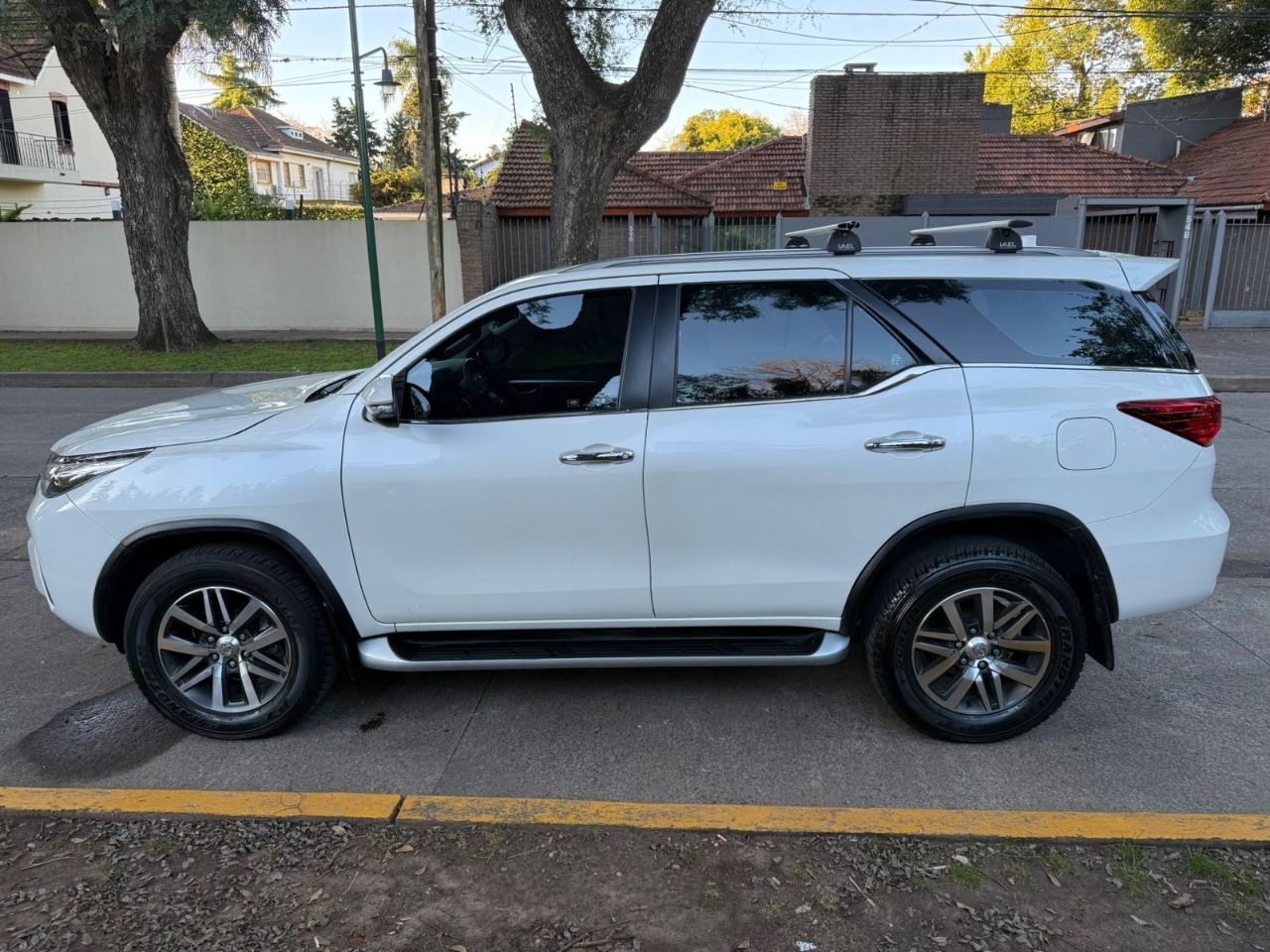 Toyota Hilux SW4 Usado en Buenos Aires, deRuedas