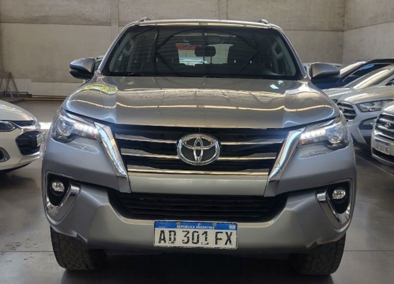 Toyota Hilux SW4 Usado en Mendoza, deRuedas