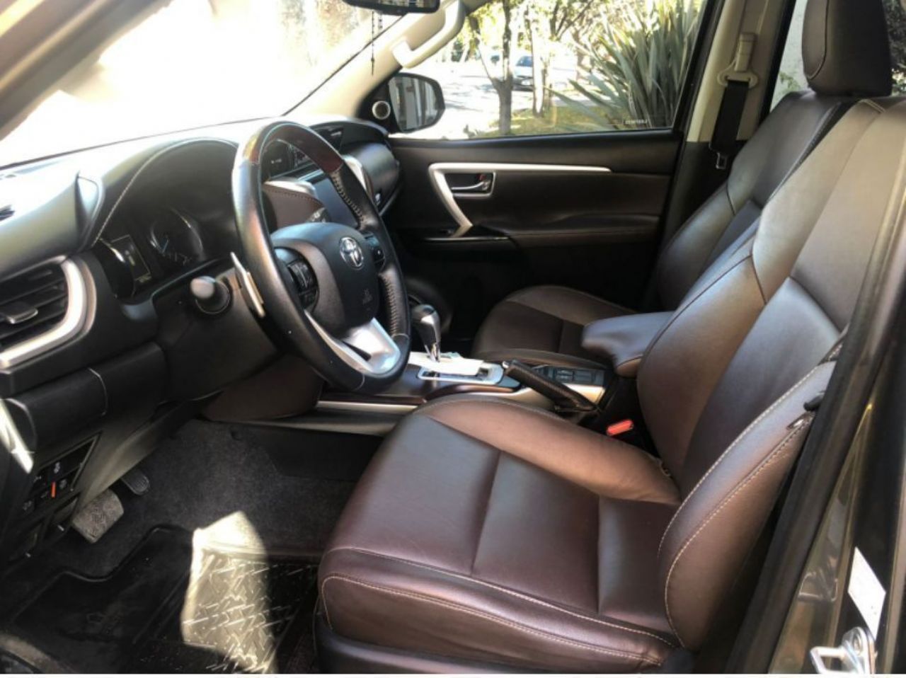 Toyota Hilux SW4 Usado en Mendoza, deRuedas