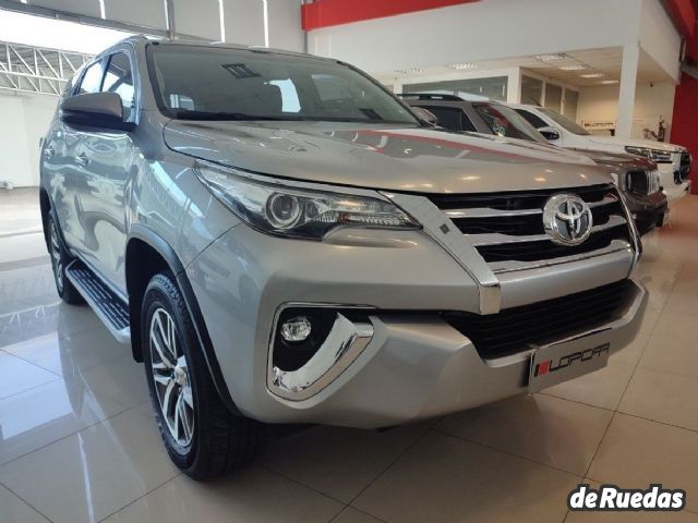 Toyota Hilux SW4 Usado en Córdoba, deRuedas