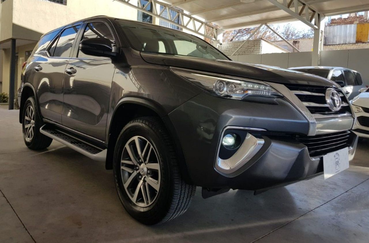 Toyota Hilux SW4 Usado en Mendoza, deRuedas