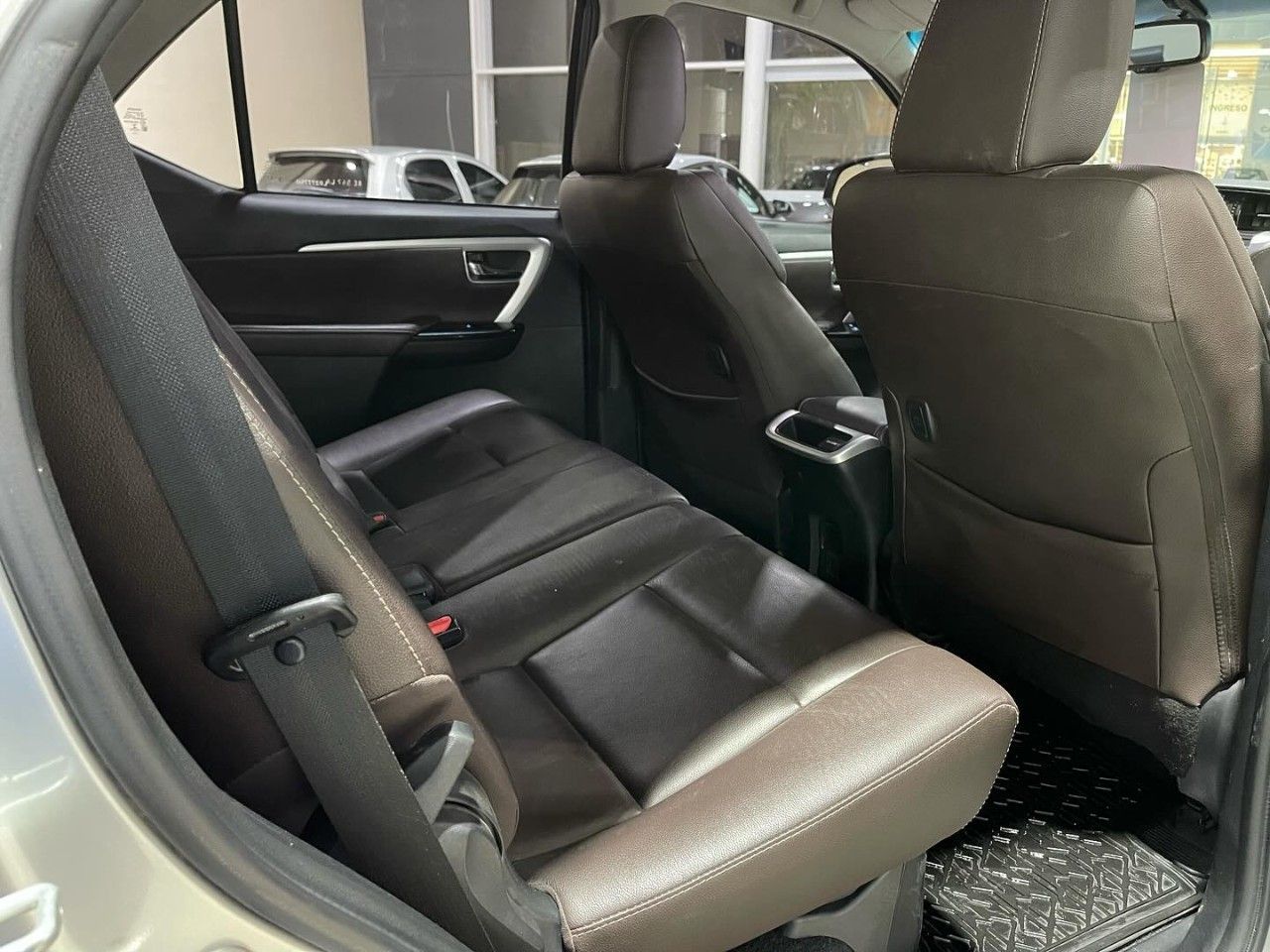 Toyota Hilux SW4 Usado en San Juan, deRuedas