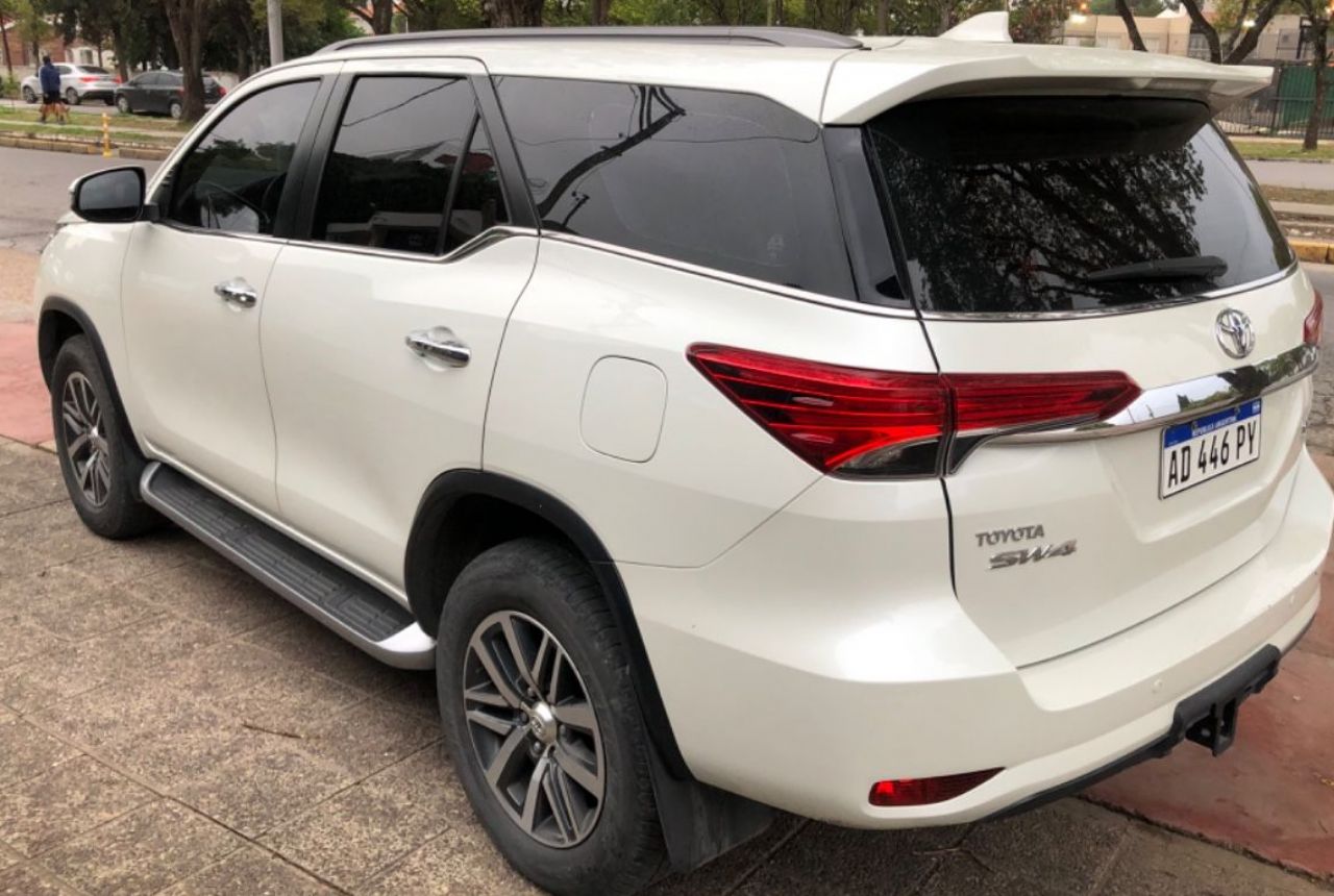 Toyota Hilux SW4 Usado en Salta, deRuedas
