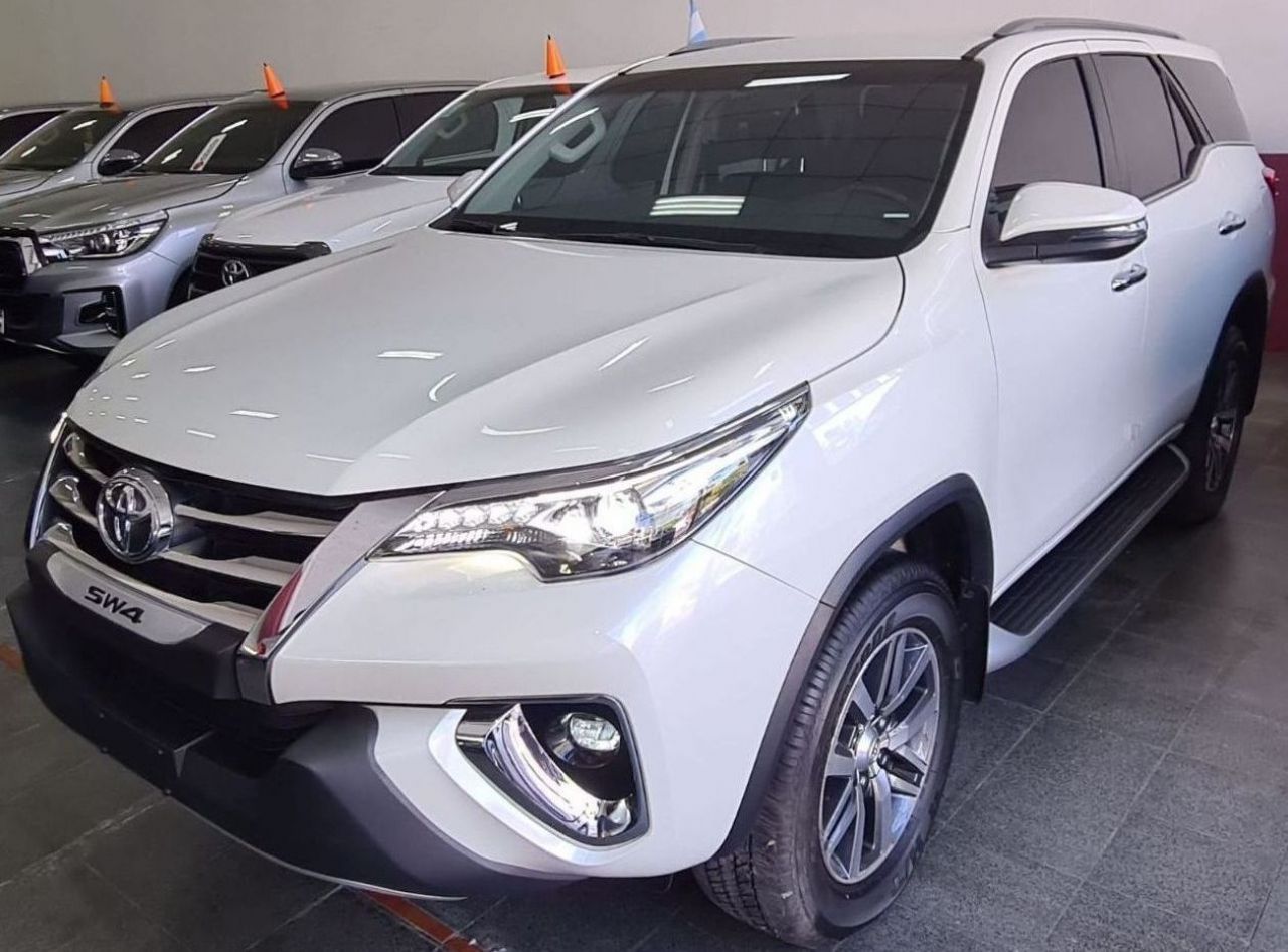 Toyota Hilux SW4 Usado Financiado en Mendoza, deRuedas