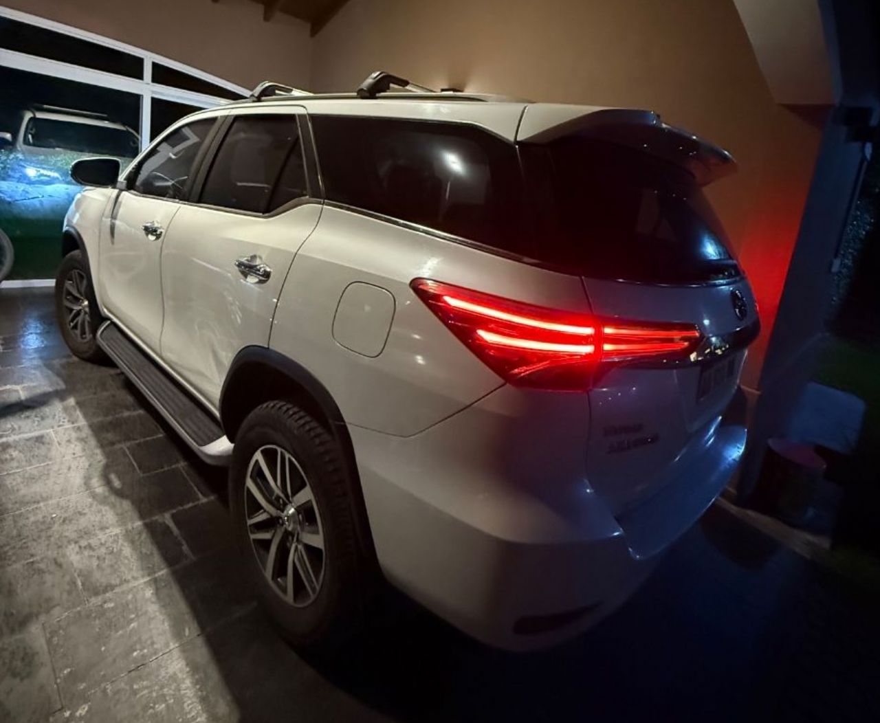 Toyota Hilux SW4 Usado en San Juan, deRuedas