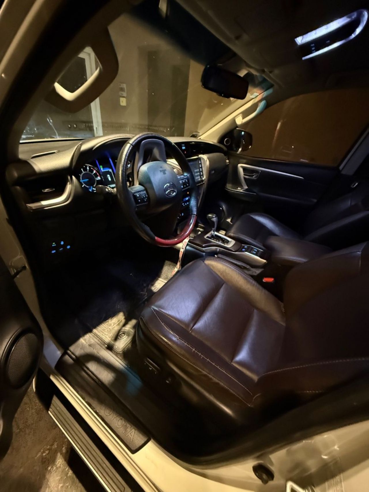 Toyota Hilux SW4 Usado en San Juan, deRuedas