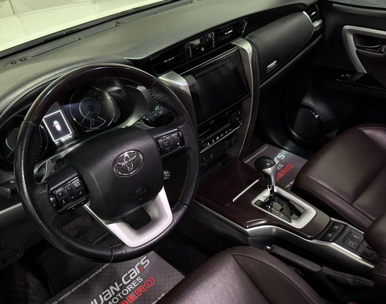 Toyota Hilux SW4 Usado Financiado en San Juan, deRuedas