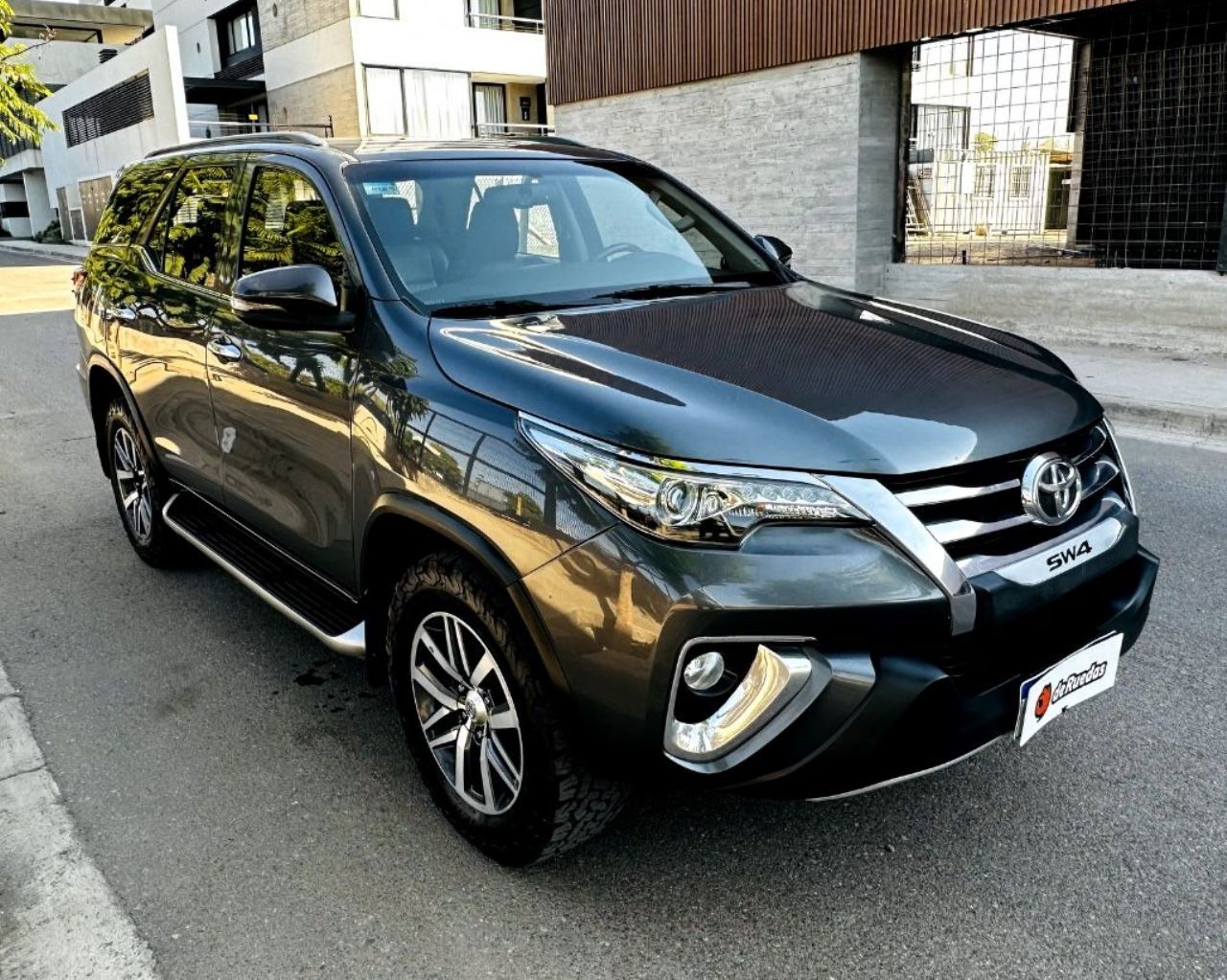 Toyota Hilux SW4 Usado en Mendoza, deRuedas