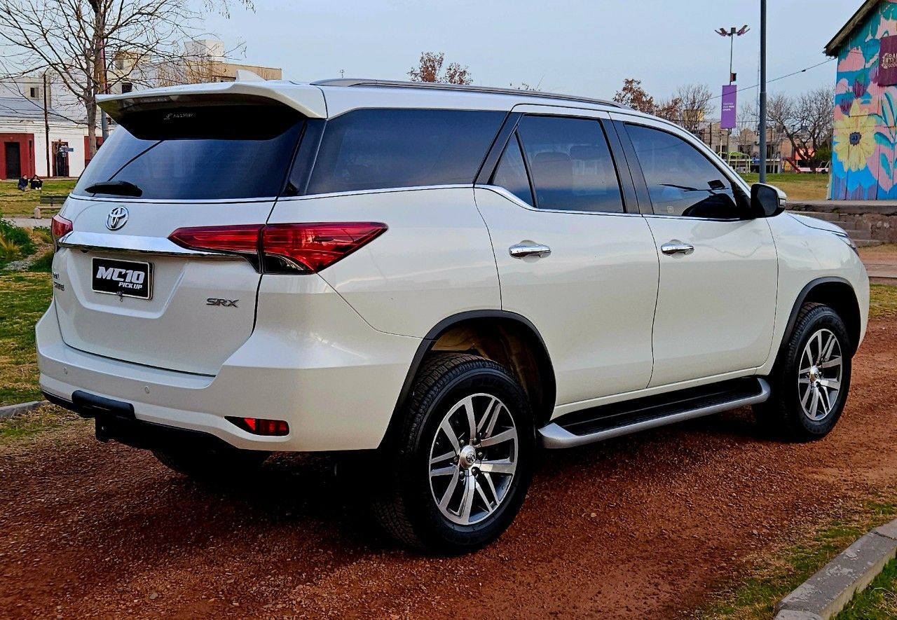 Toyota Hilux SW4 Usado Financiado en Mendoza, deRuedas