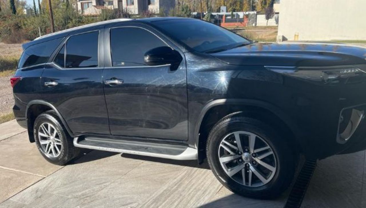 Toyota Hilux SW4 Usado en Mendoza, deRuedas