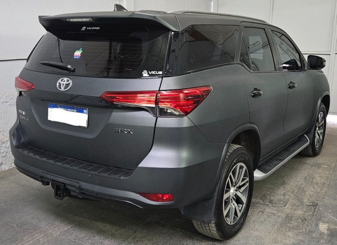 Toyota Hilux SW4 Usado en Mendoza, deRuedas