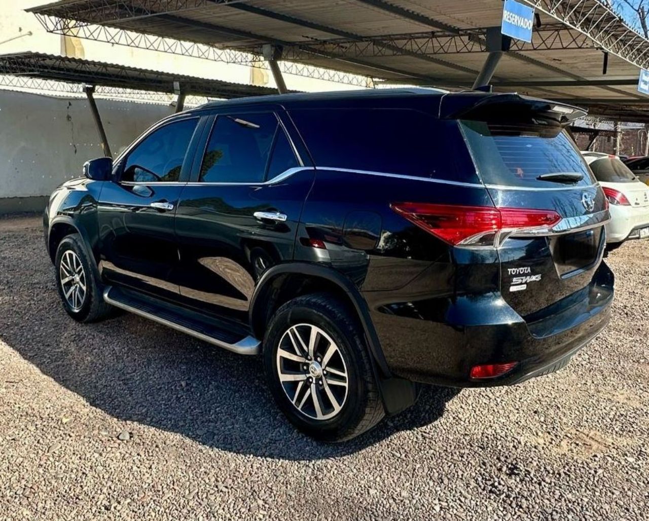 Toyota Hilux SW4 Usado en Mendoza, deRuedas