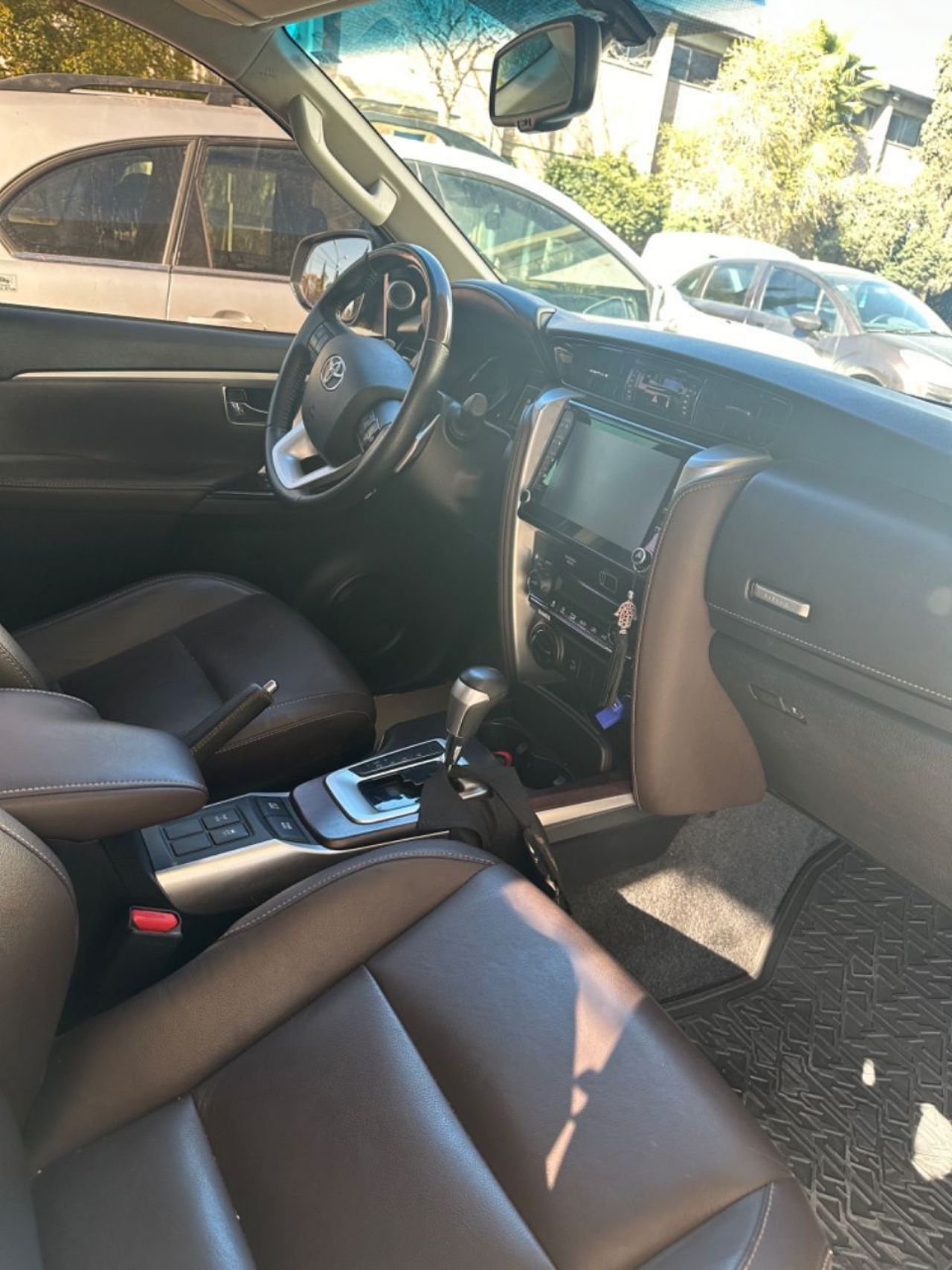 Toyota Hilux SW4 Usado en Mendoza, deRuedas