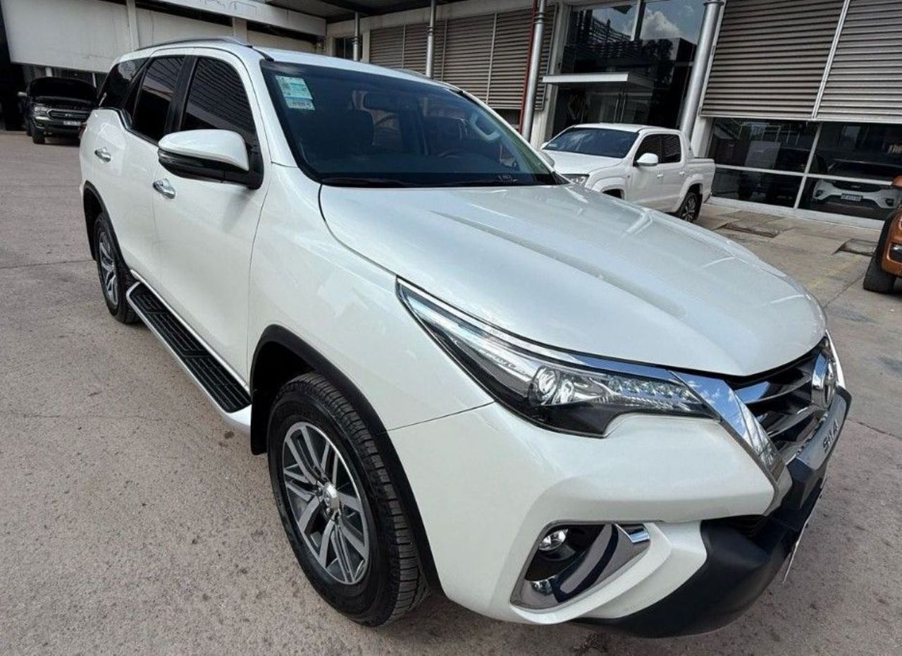 Toyota Hilux SW4 Usado en Mendoza, deRuedas