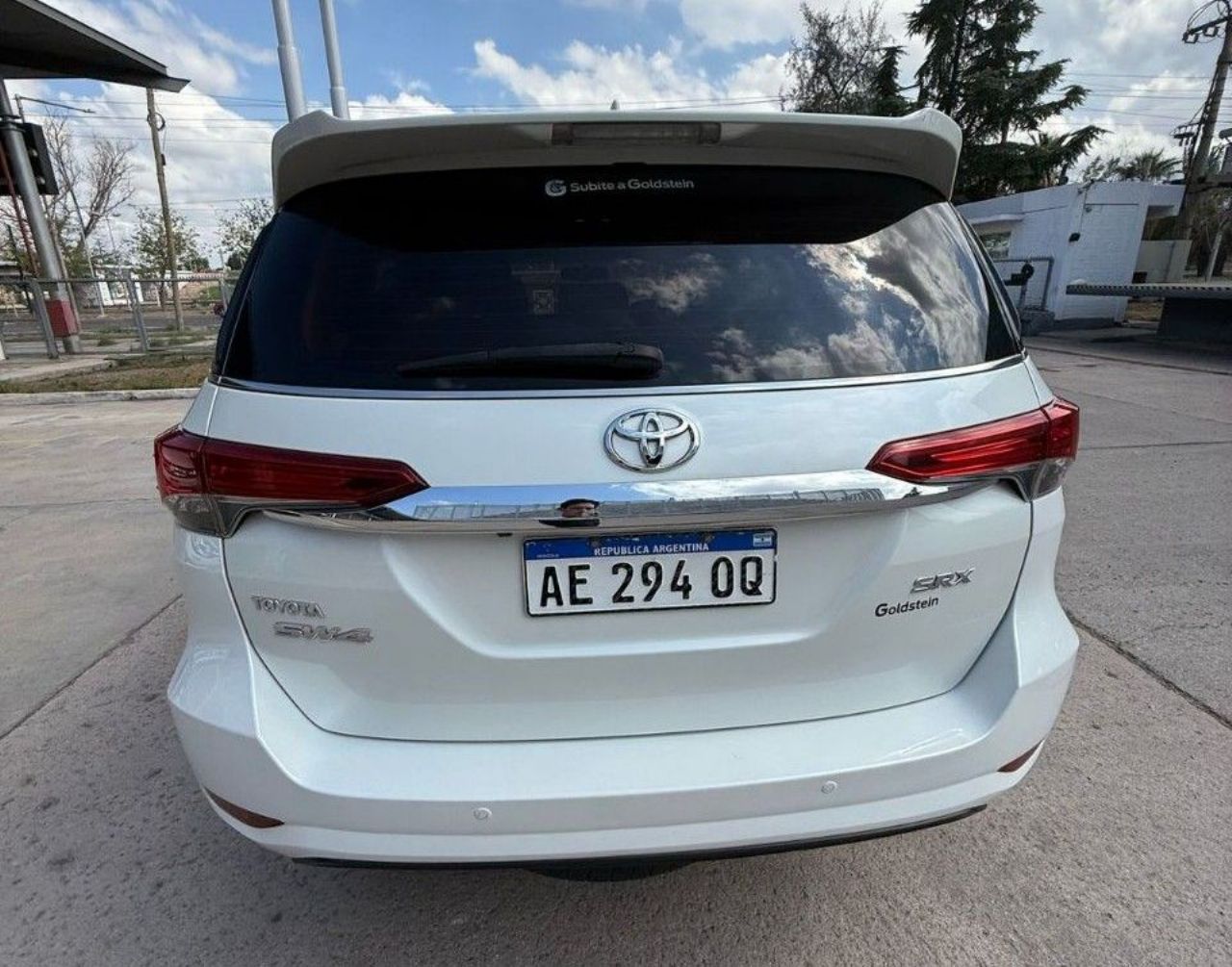 Toyota Hilux SW4 Usado en Mendoza, deRuedas