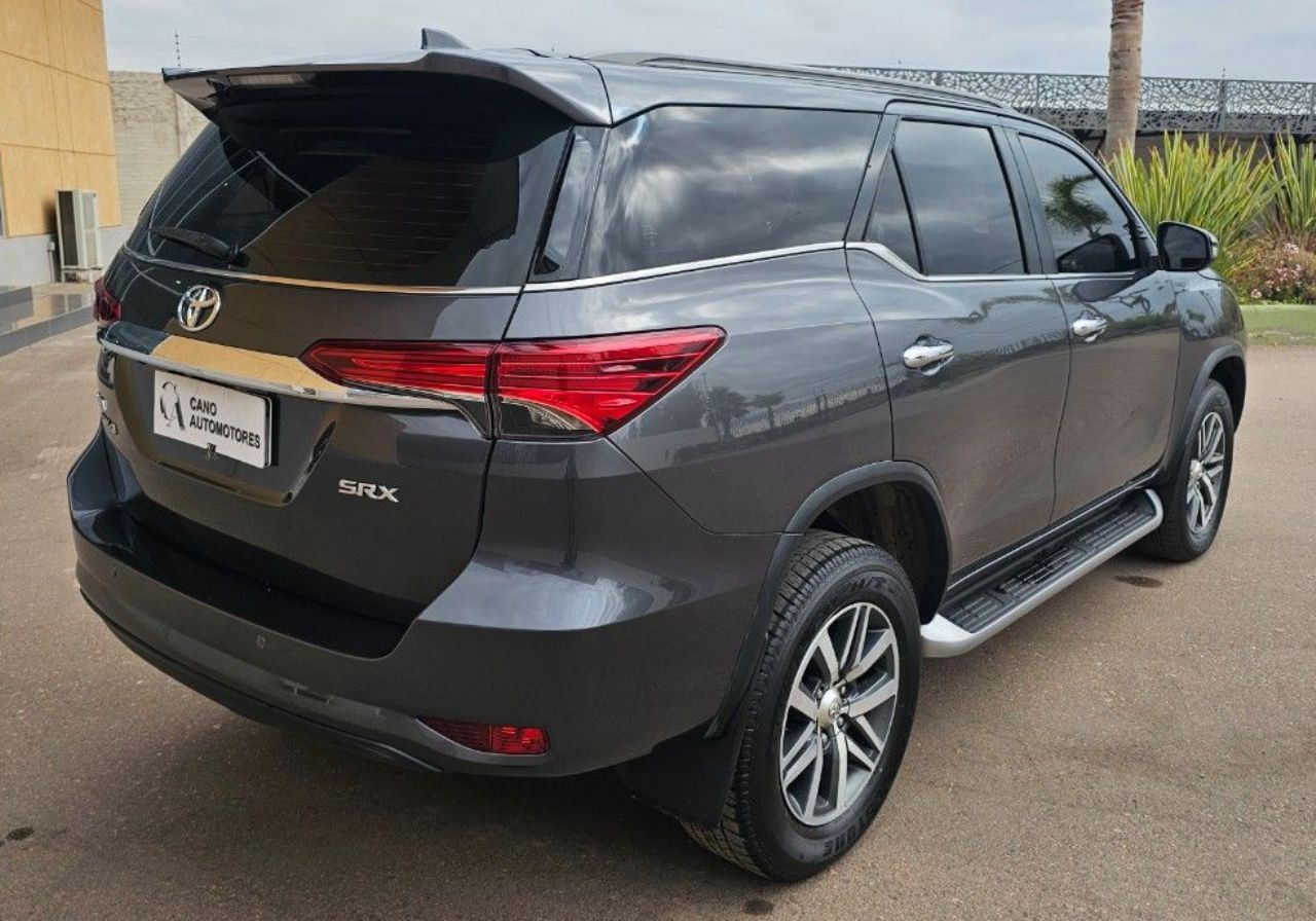 Toyota Hilux SW4 Usado Financiado en Mendoza, deRuedas