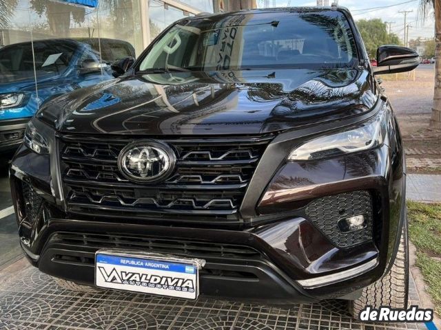 Toyota Hilux SW4 Usado en San Juan, deRuedas