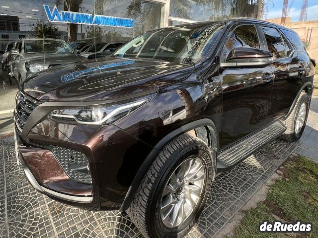 Toyota Hilux SW4 Usado en San Juan, deRuedas