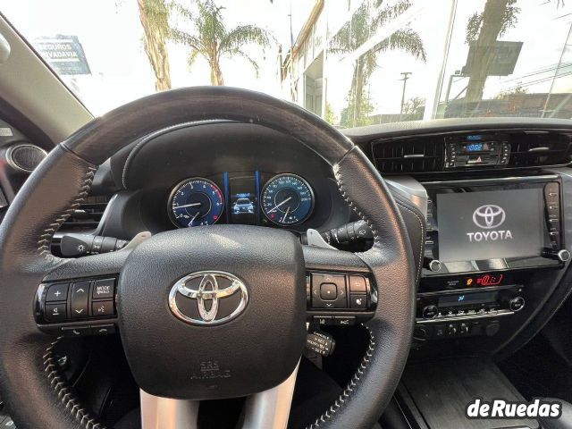 Toyota Hilux SW4 Usado en San Juan, deRuedas