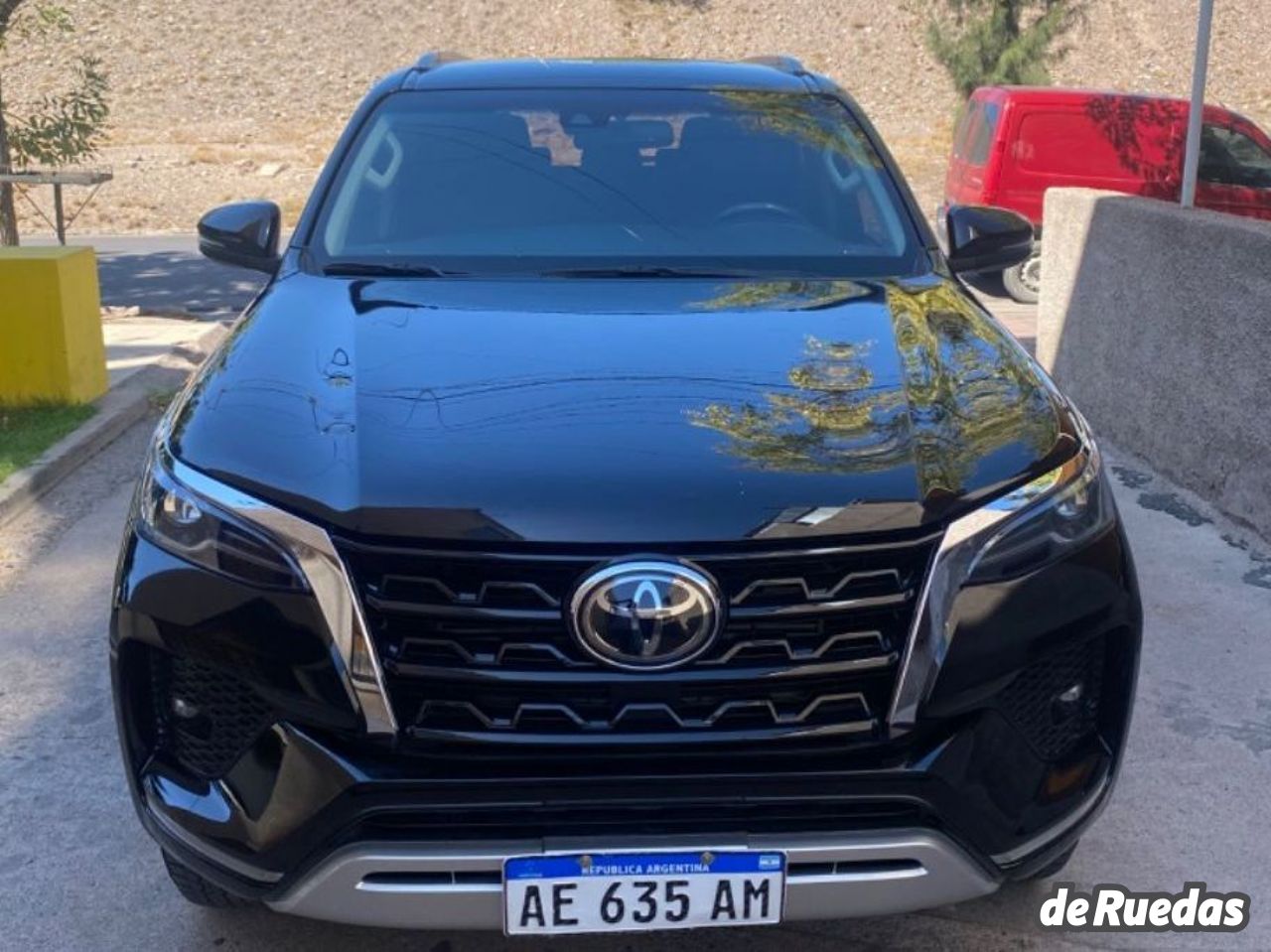 Toyota Hilux SW4 Usado en Mendoza, deRuedas