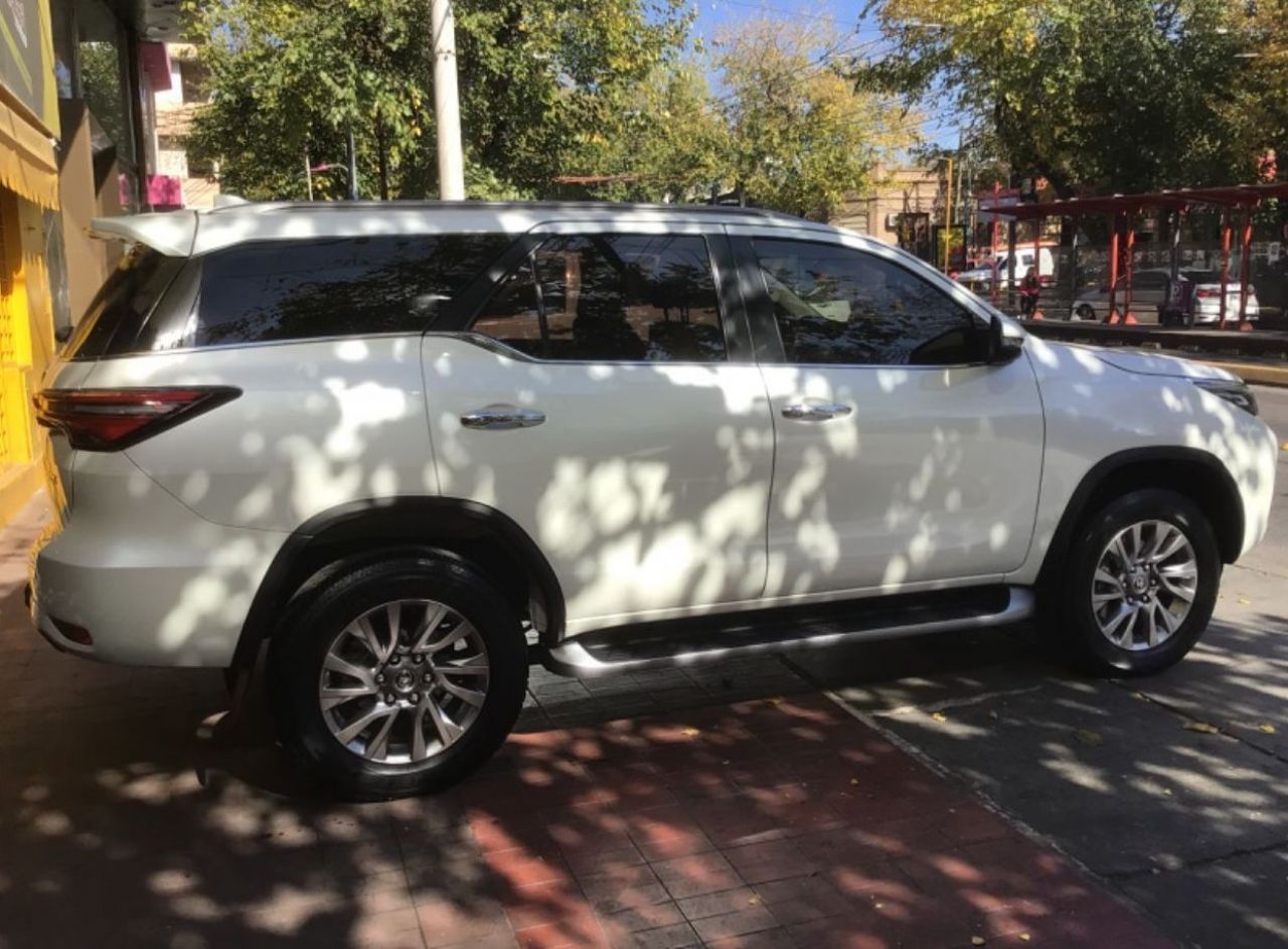 Toyota Hilux SW4 Usado en Mendoza, deRuedas