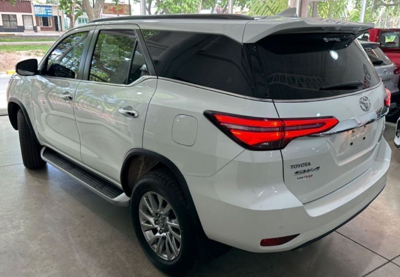 Toyota Hilux SW4 Usado en Mendoza, deRuedas