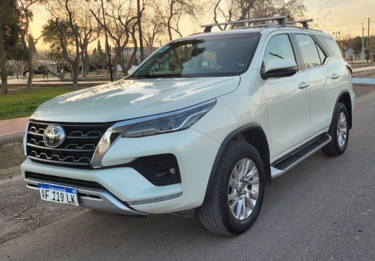 Toyota Hilux SW4 Usado en San Juan, deRuedas