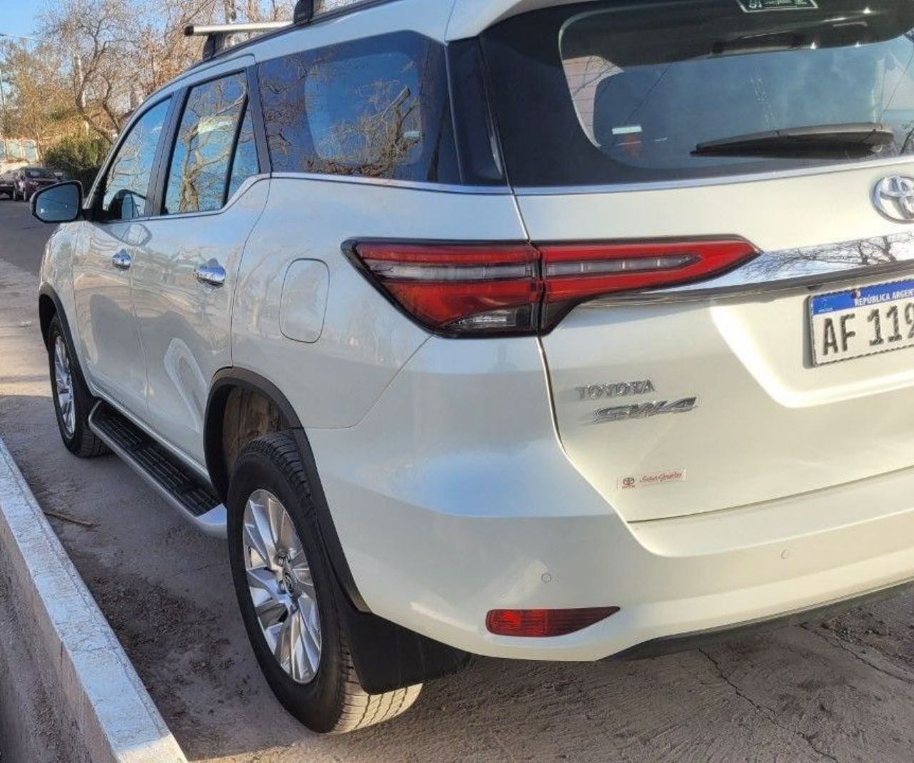 Toyota Hilux SW4 Usado en San Juan, deRuedas