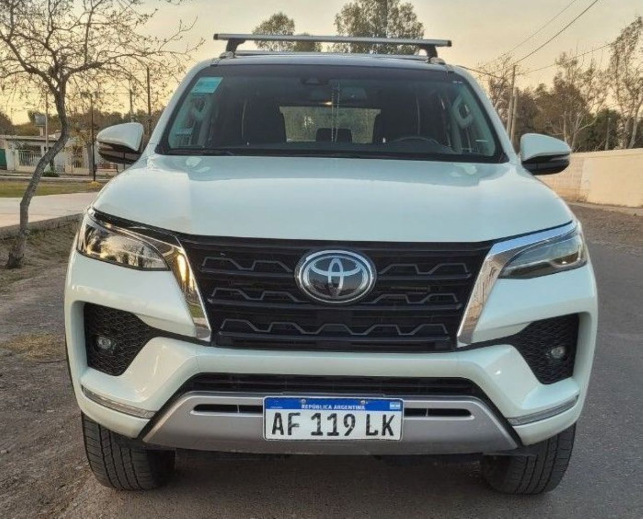Toyota Hilux SW4 Usado en San Juan, deRuedas