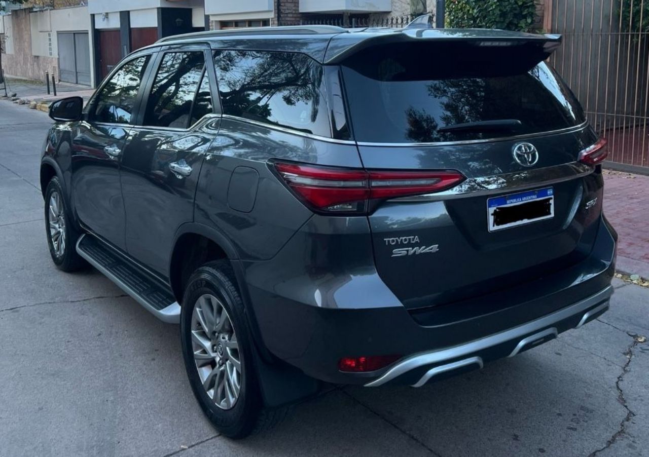 Toyota Hilux SW4 Usado en Mendoza, deRuedas