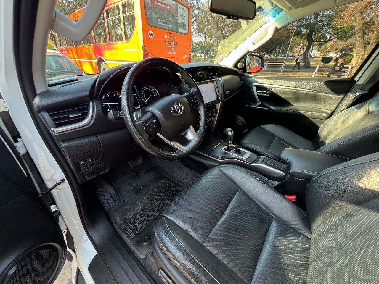 Toyota Hilux SW4 Usado en Mendoza, deRuedas