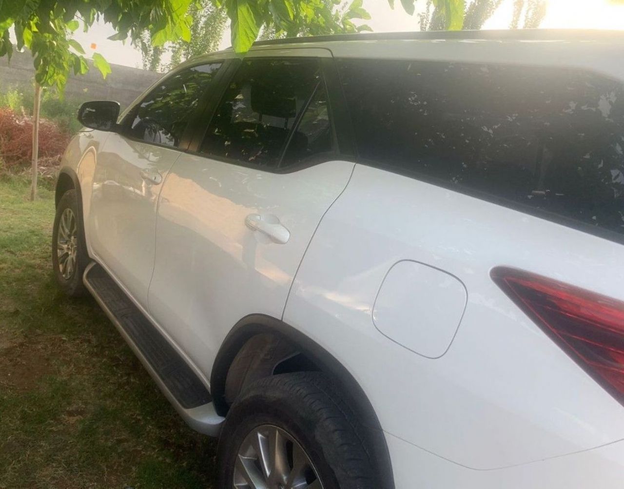 Toyota Hilux SW4 Usado en Mendoza, deRuedas
