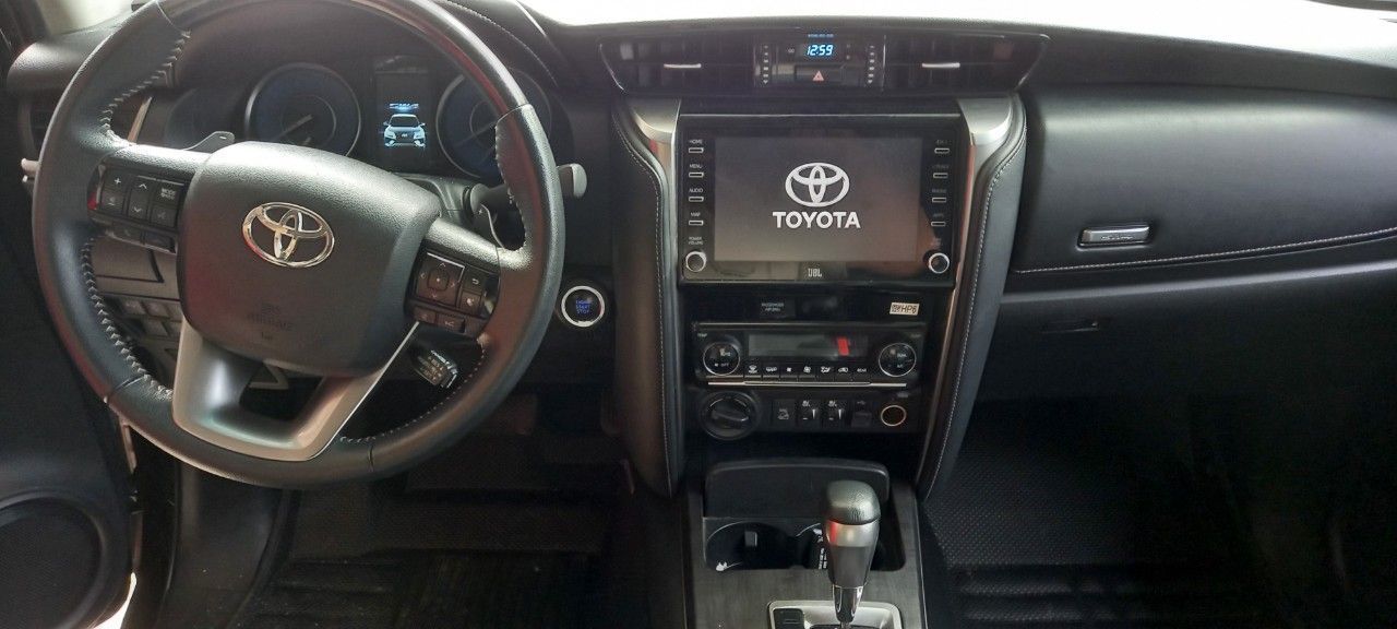 Toyota Hilux SW4 Usado Financiado en Córdoba, deRuedas